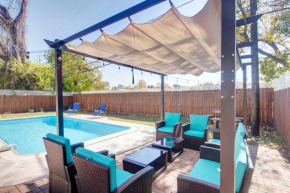 Good Vibes 4 Bedroom with Private Pool, Close to Houston Loop